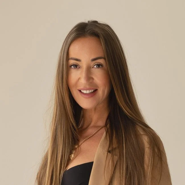  Birgit Arus